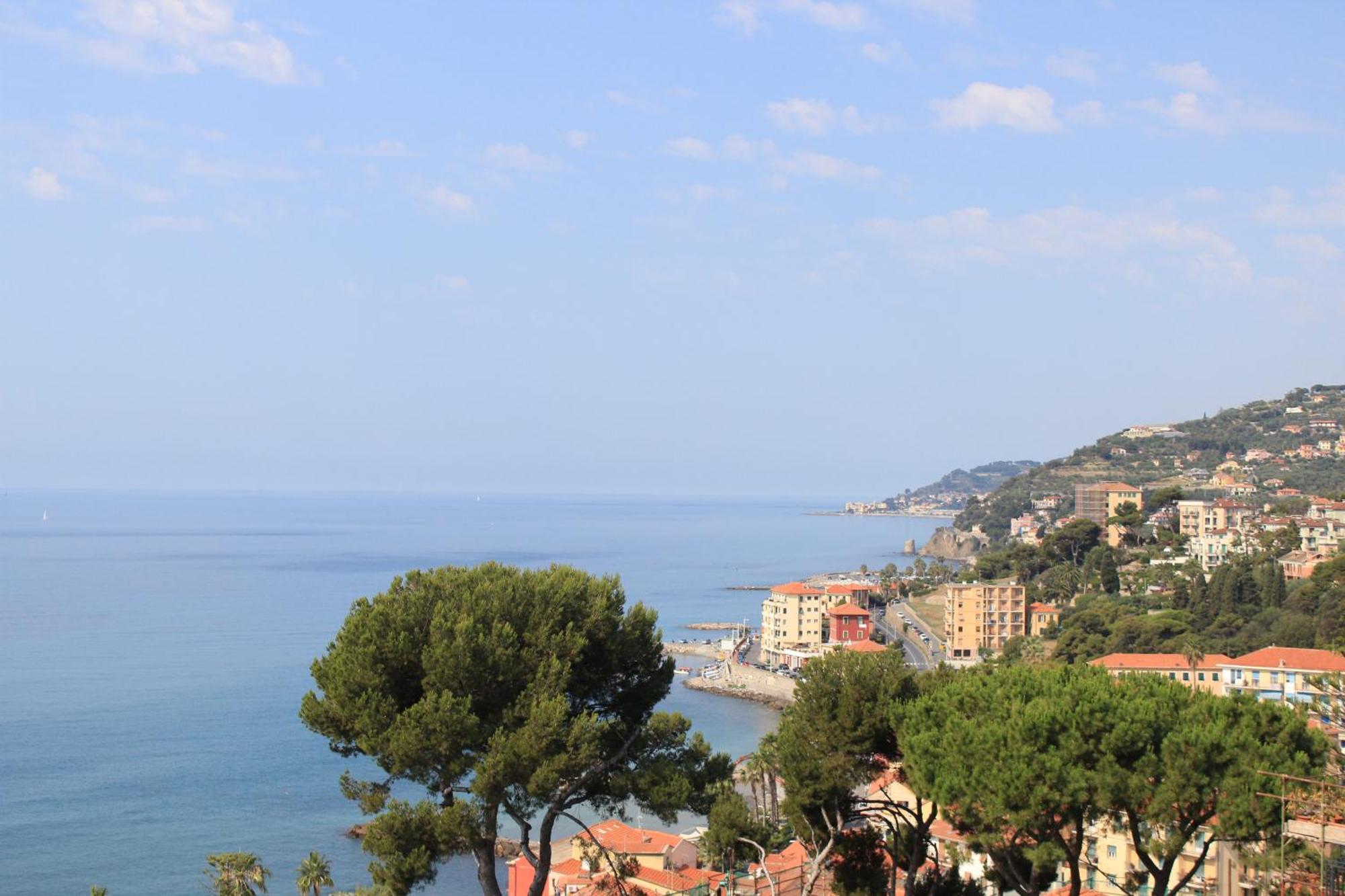 Casa Vacanze Merletto Imperia Exterior foto